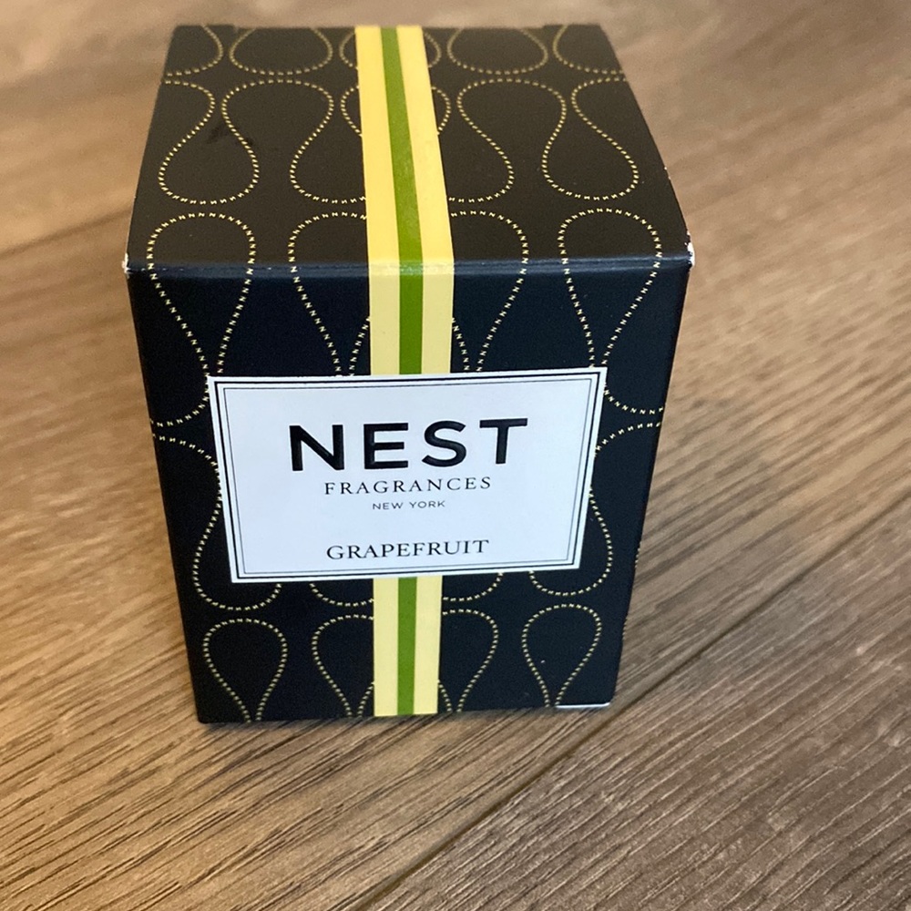 Nest Fragrances New York Grapefruit Votive Candle 2oz
